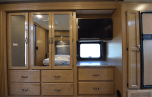 NO BURNINGMAN - NO DRIVING. GLAMPING AT ITS BEST! LUXURIOUS 2018 THOR A.C.E. MOTOR COACH W/ 2 BATHS, OUTDOOR TV, SLEEPS 8!