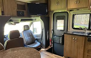 2017 Isata 3, Diesel, Auto-level, Fully Loaded.