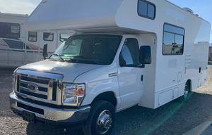2017 Thor Motor Coach Four Winds 23A Grizzly5