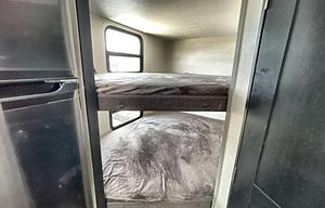 28' 2022 Tracer Bunkhouse - Sleeps 6 + 2 Children