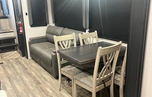 2022 Keystone RV Alpine 3910RK