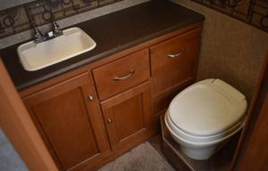 2010 Winnebago Vista 30W