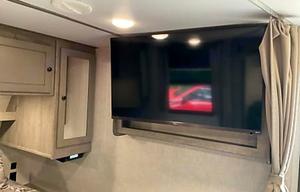 Very comfy couples camper.  Pet friendly too!!
