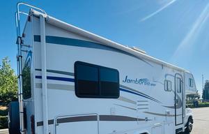2011 Jamboree Sport 25G RV rental photo 4