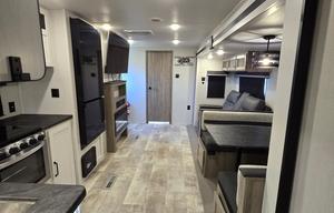 2025 Palomino Puma 27RBDS RV rental photo 10