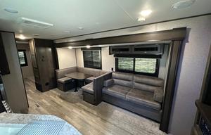 2021 Jay Flight SLX 8 324BDS RV rental photo 9