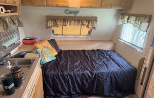 2004 Forest River RV Surveyor Traver 19 ft