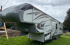 2012 Cyclone HD Edition RV rental photo 7