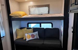 2021 Highland Ridge RV Silverstar XLT 427BHS