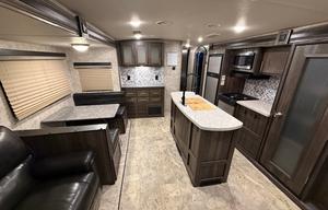 Sleeps 6 - Highland Ridge Light Spacious Trailer