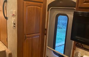 2010 Keystone Montana 5th wheel 3150 RL