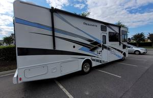 2024 Thor Motor Coach Resonate 29D RV rental photo 12