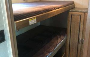 2016 CrossRoads RV Zinger ZT30QB