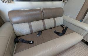 Family Getaway Ready – 2018 Jayco Greyhawk for 8