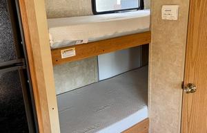 Keystone Springdale - SLEEPS 6 / PET FRIENDLY