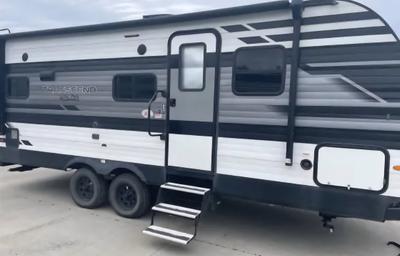 Relax & Unwind: Cozy Camper with Dual Recliners