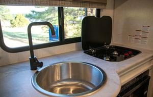 Custom Glamping R-Pod - Pet Friendly!