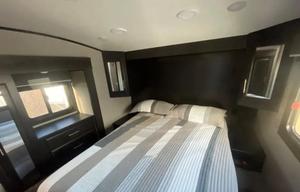 Beautiful 5th wheel bunkhouse retreat w/delivery!