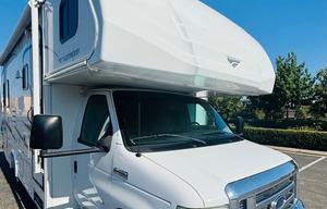 2011 Jamboree Sport 25G RV rental photo 8