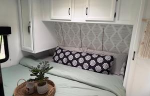 2016 Gulf Stream RV Conquest 277DDS RV rental photo 17