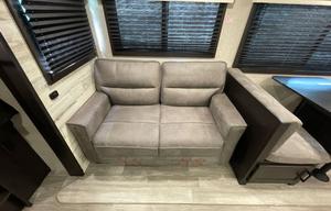 Disney and Beach Ready! 33' Jayco-Bunkhouse Slps 8