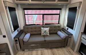 2025 Montana High Country 385 BR
