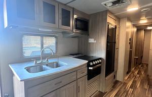 2020 Coachmen RV Freedom Express Select 31SE