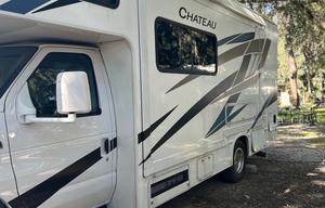 Roxy 2024 Thor Chateau 25M