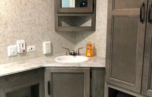 Apex Ultra-Lite 26’ 2021 Couples Camper