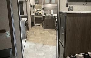 2021 Kodiak Ultra-Lite 332BHSL Huge Bunkhouse