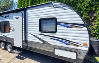 Adventure Awaits - "Rosemary" Spacious Bunk House!