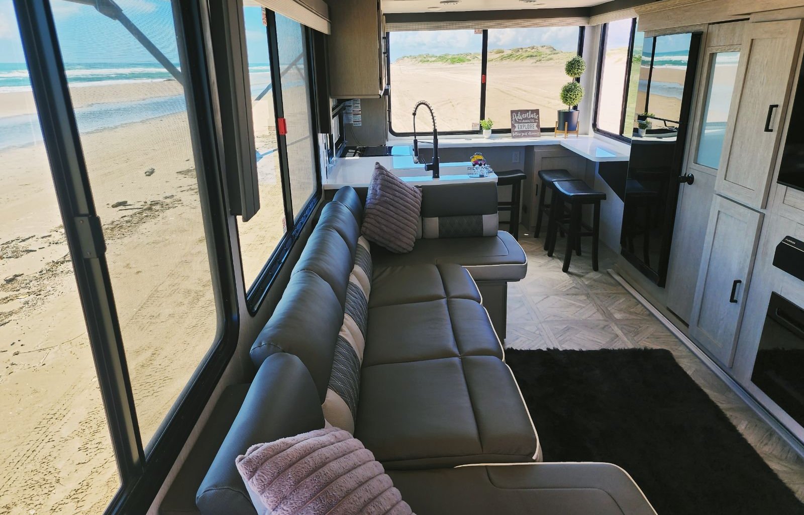 2024 Wildwood 29 View