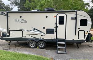 Couples Escape w/ Outdoor Kitchen