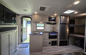 2022 Tracer 24DBS RV rental photo 22
