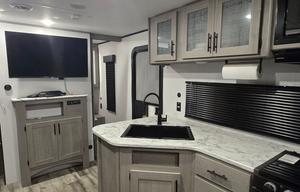 2024 Coleman Lantern 263BH