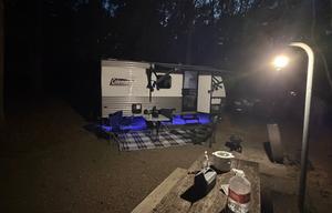 Portable Airbnb\2024 Dutchman Coleman Lantern 17B