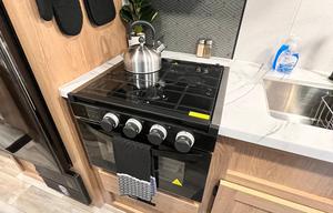 "The Adventurer" PrimeTime Avenger Bunkhouse 26BK