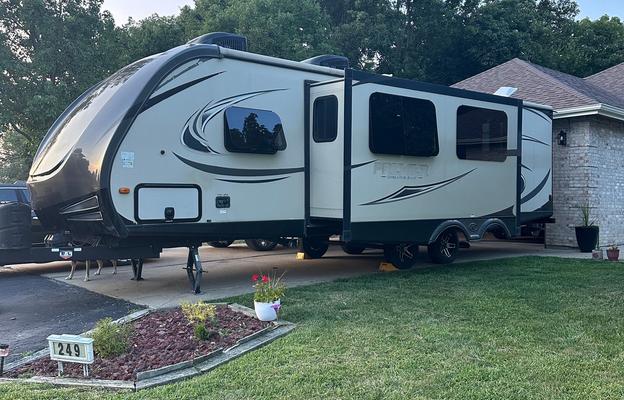 2019 Keystone RV Premier Ultra Lite 29BHPR RV rental photo 1