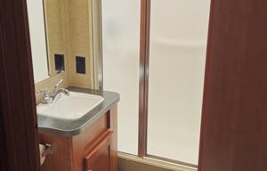 2019 Winnebago Minnie Winnie 22M RV rental photo 7