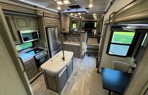 Hannah's Montana - 2021 Keystone RV Montana 3761FL