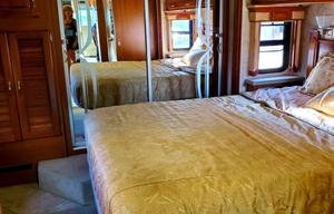 2005 Holiday Rambler Endeavor 40PDQ