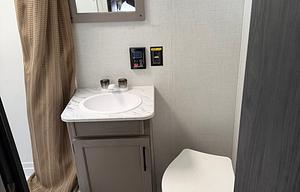 2024 Hideout Sport Single Axle 175BH RV rental photo 10
