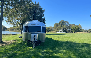 Pearl – A Refined Airstream Escape with Space