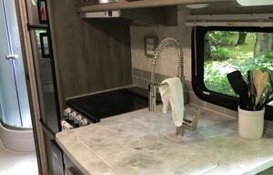 Apex Ultra-Lite 26’ 2021 Couples Camper