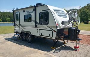 2021 20' Winnebago Minnie Winnie 1708FB