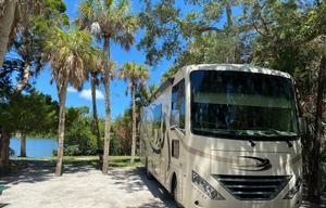 Thor Hurricane 29M | King Bed | Sleeps 6+