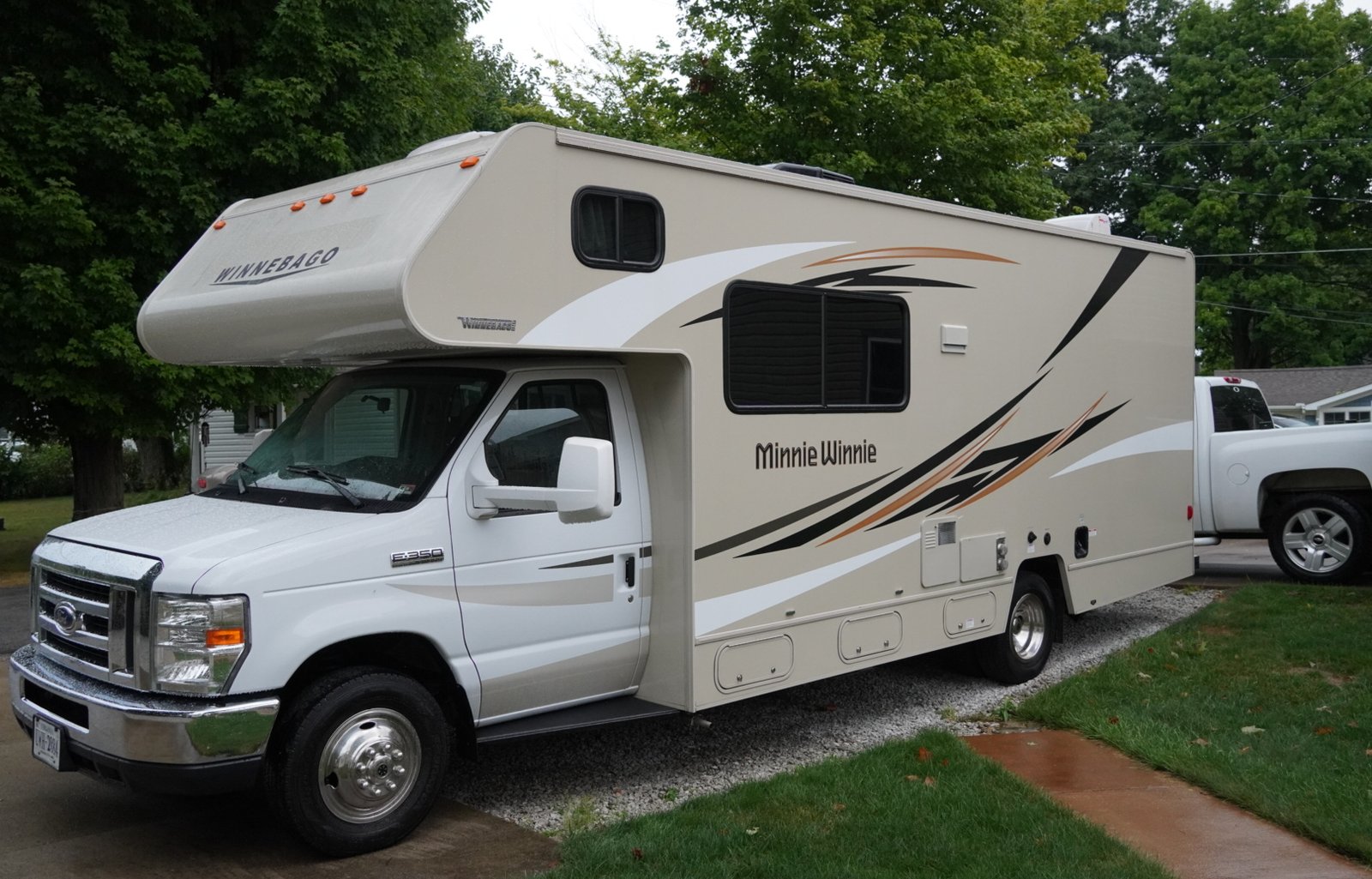 2016 Winnebago Minnie Winnie 25B