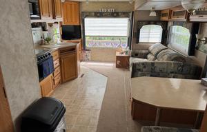 Stationary Fully Furnished 2005 Jayco Eagle 278fbs