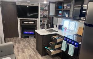 Sea-Beez Glamper: Like New! 2020 RV Rental