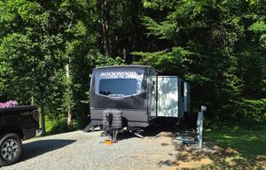 Luxury Camper | Theater Seating | Sleeps 4